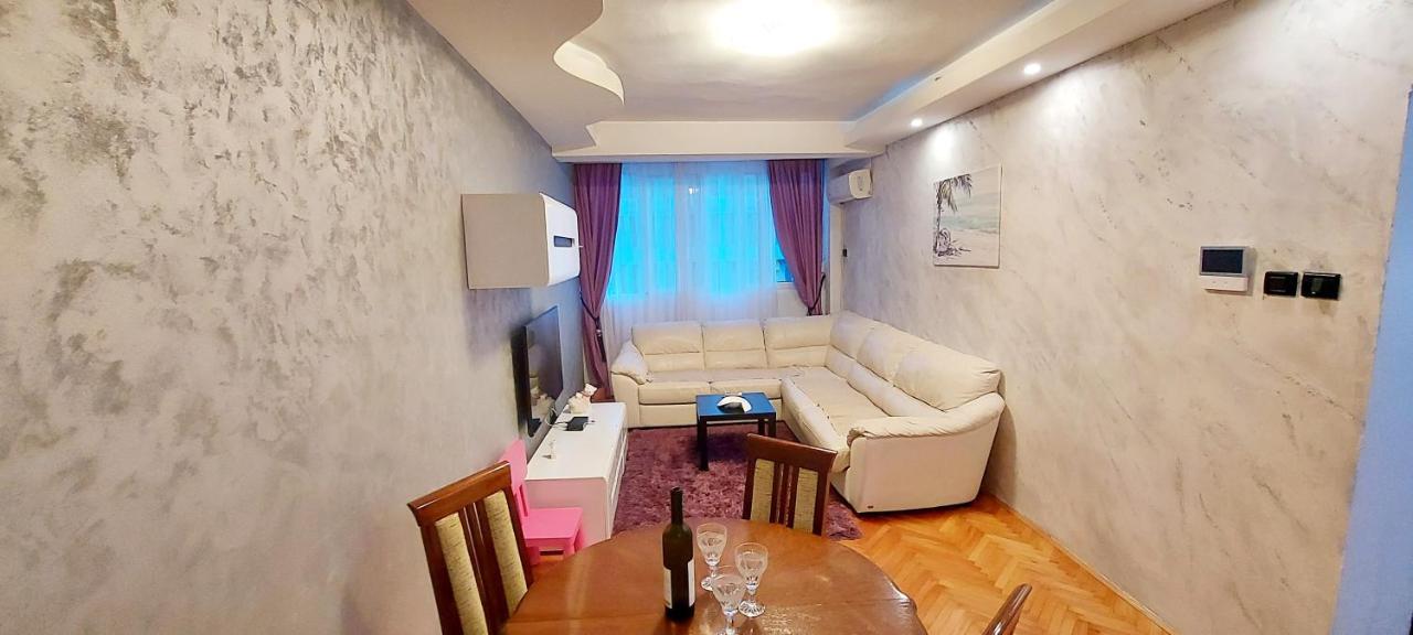 Appartement Dublin Stan Na Dan U Marsala Tita à Bar Extérieur photo